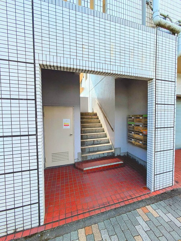 慈眼寺駅 徒歩9分の物件外観写真