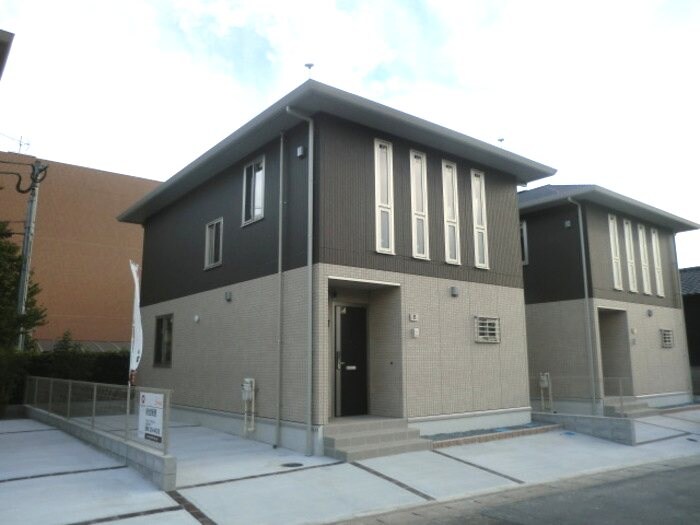 谷山駅 徒歩9分の物件外観写真