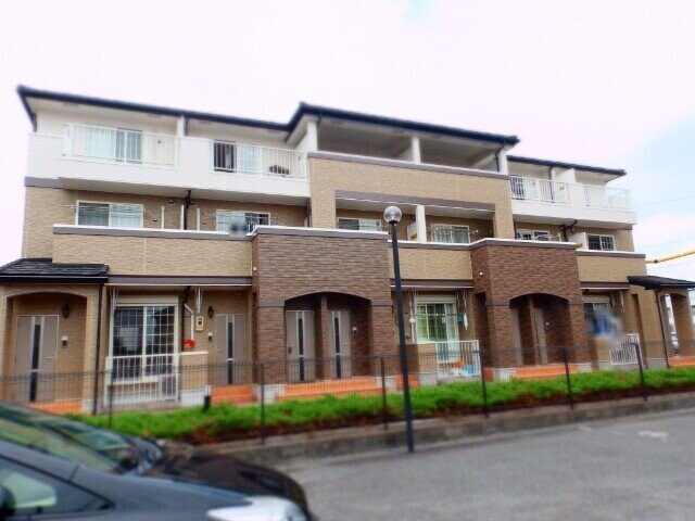 エトワール・シャンの物件外観写真