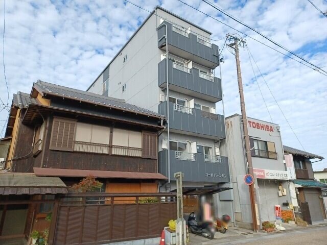 コーポパーシモンの物件外観写真