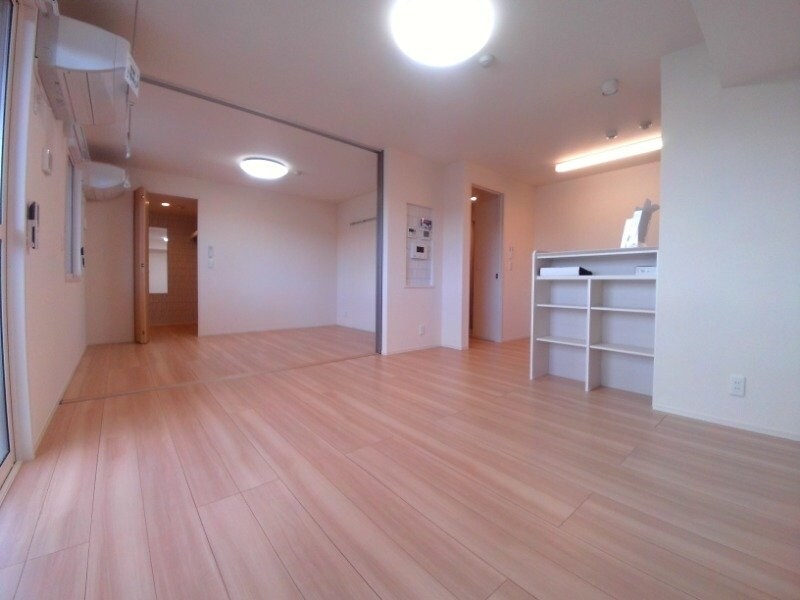 コンフィアンスの物件内観写真