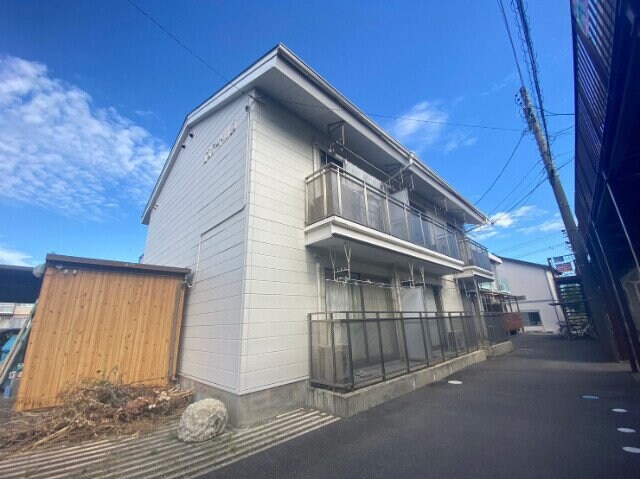 エステート川崎C棟の物件外観写真