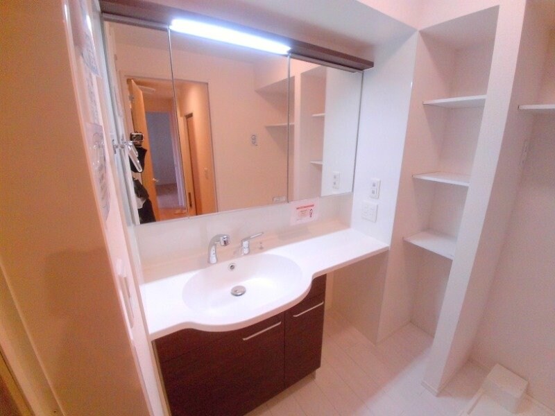 コンフィアンスの物件内観写真