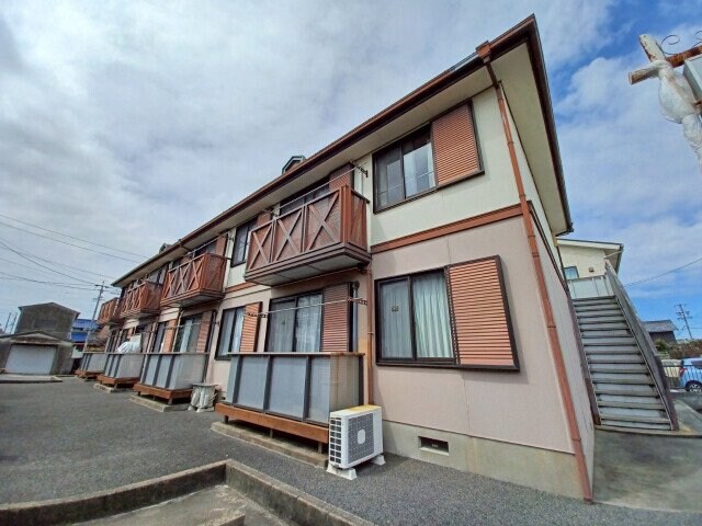 ラサンテ里中の物件外観写真