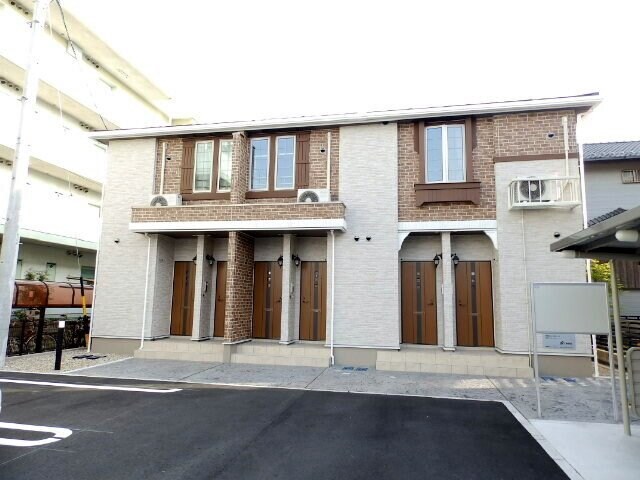 エム・シャトンの物件外観写真