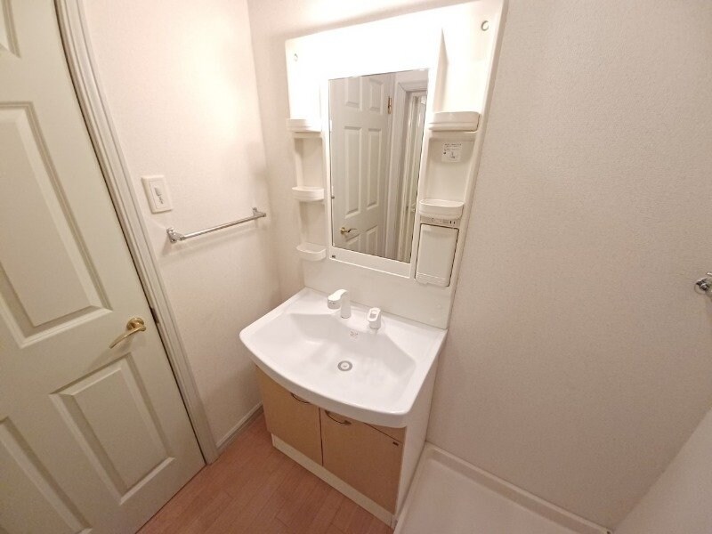 エルシャトーⅢの物件内観写真