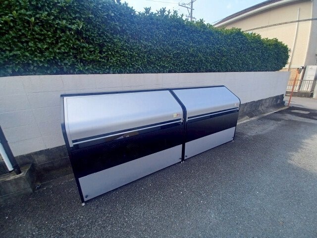 ポワールセゾン　Ｂ棟の物件外観写真