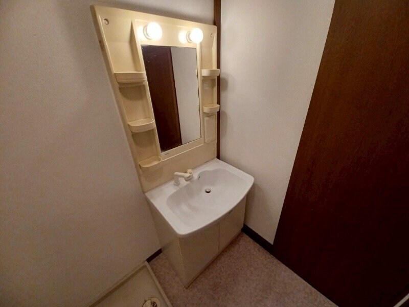 カンタベリーⅡの物件内観写真