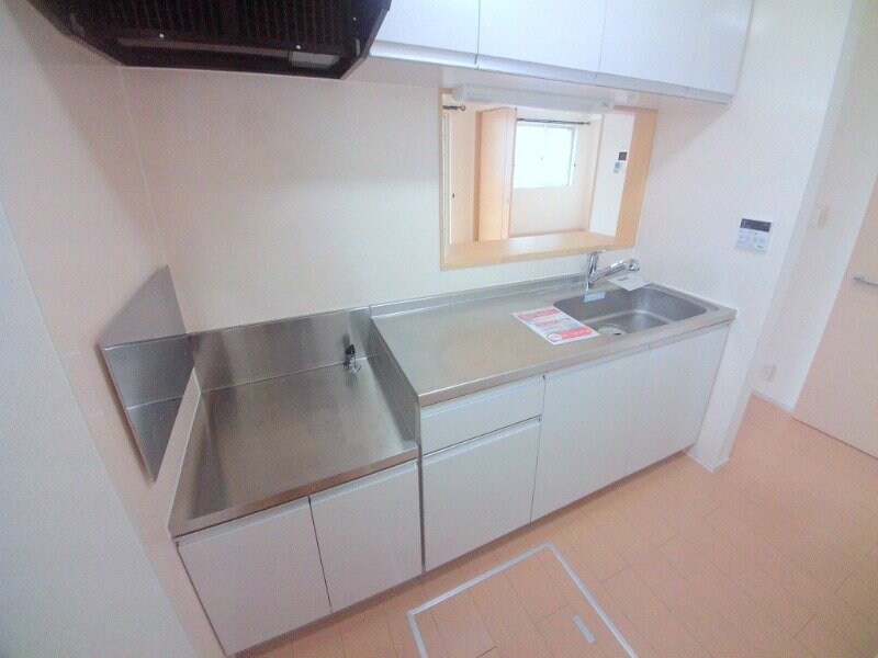 ピース　ガーデン　Ａの物件内観写真