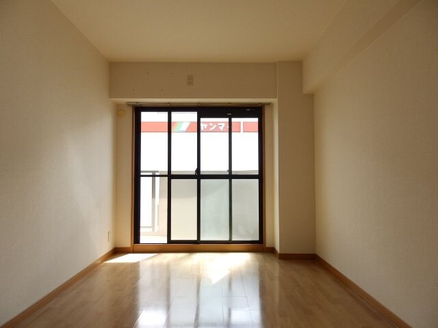 ルミエール三雲の物件内観写真