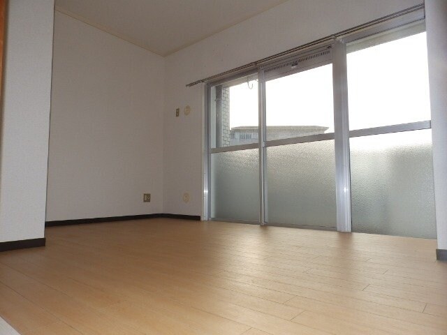 ウエストリバーマンションの物件内観写真