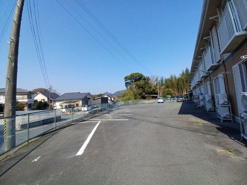 フォレスタ伊勢の物件外観写真