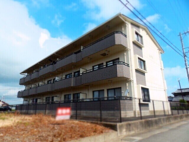 マンションＬＩＶＥの物件外観写真