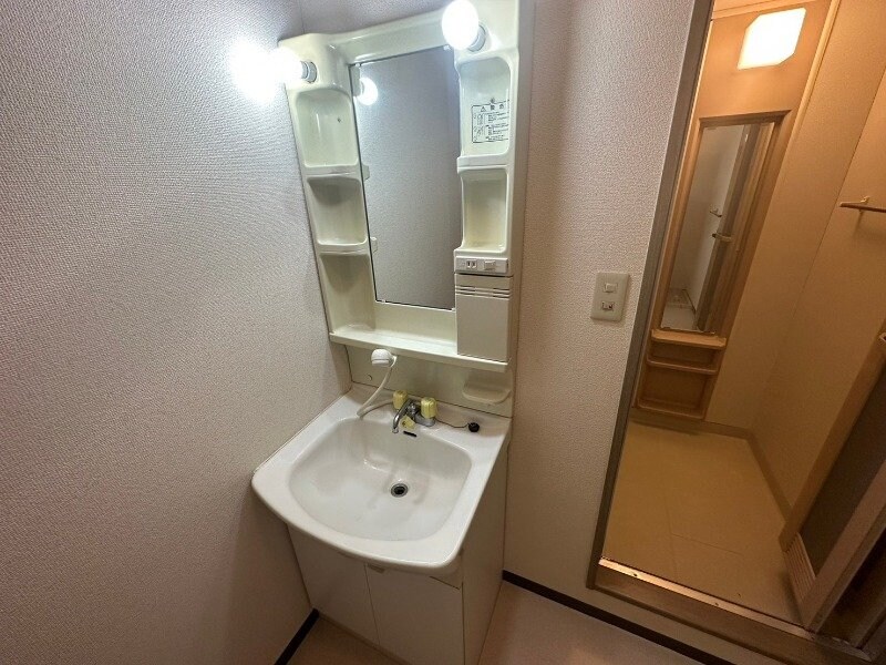 コーポロイヤルの物件内観写真