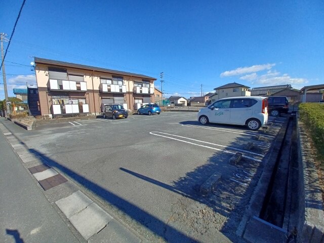 メゾン二見A棟の物件外観写真