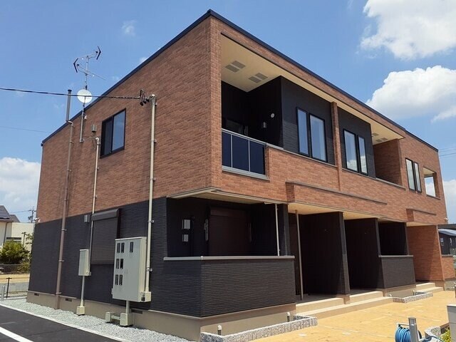 ラフィネ中須の物件外観写真