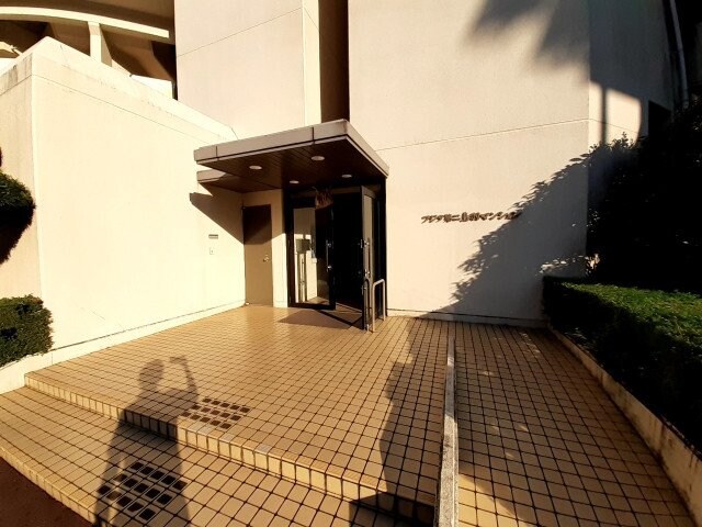 フジタ第二鳥羽マンションの物件外観写真