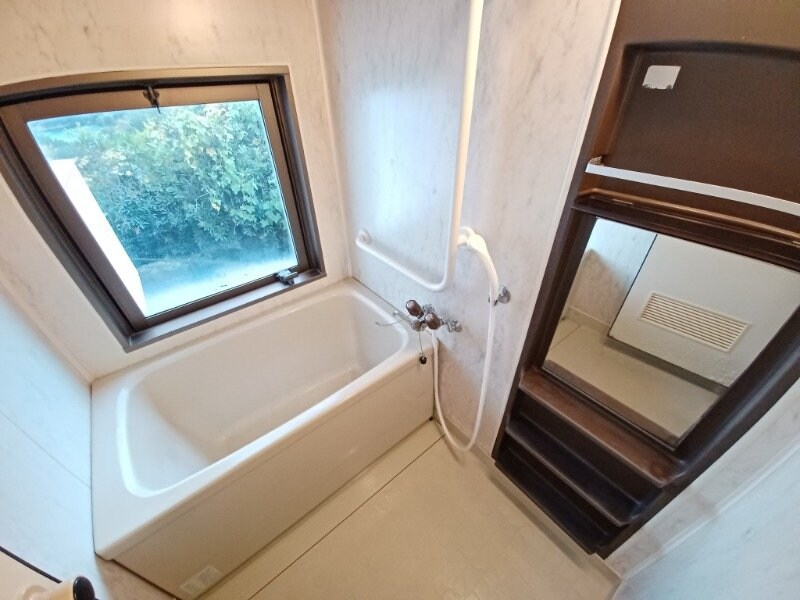 フジタ第二鳥羽マンションの物件内観写真