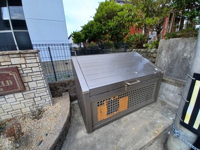 ウィンフィールドＡ棟の物件外観写真