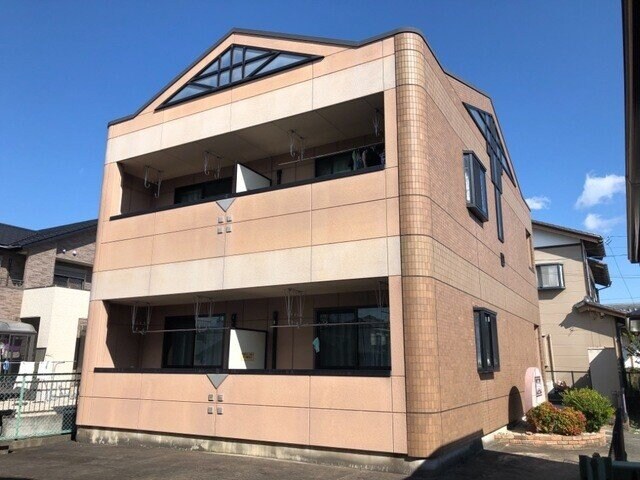 ピュアスクエアの物件外観写真