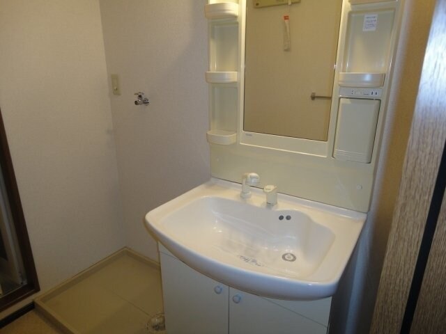 コンフォールハイランドⅠの物件内観写真