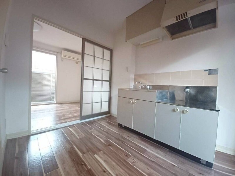 フローラルコーポの物件内観写真