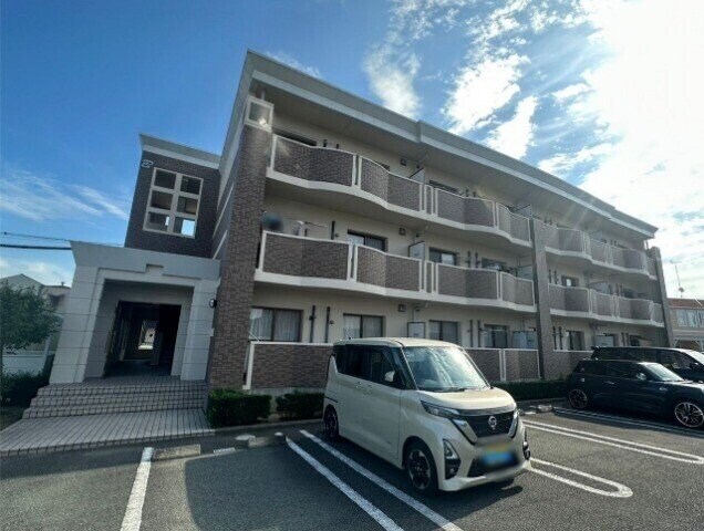 シャトーウエスト　Ｂ棟の物件外観写真