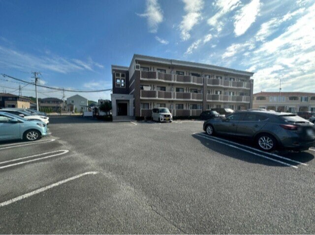 シャトーウエスト　Ｂ棟の物件外観写真