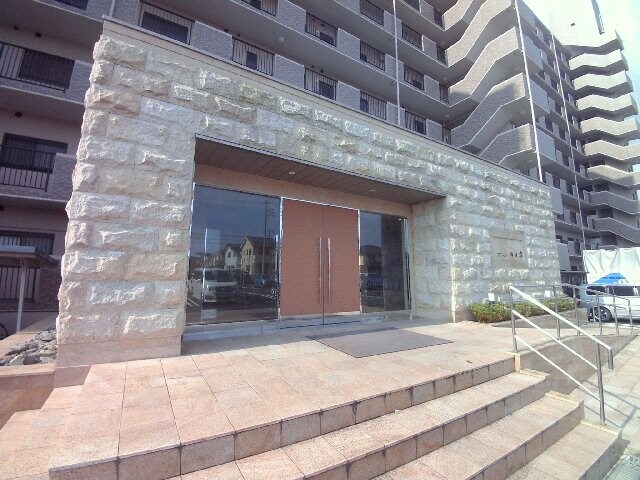 プロミネント四日市の物件外観写真