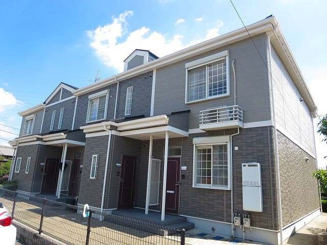 ファミール笹川の物件外観写真