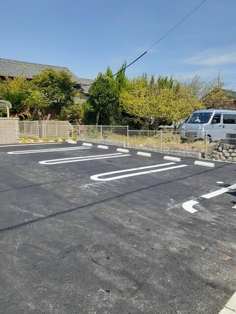 サンライズ・ウエストの物件外観写真