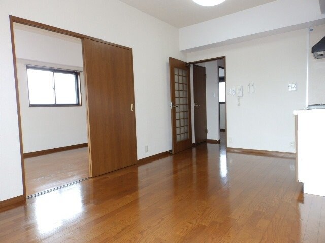 アーバンコア南浜田の物件内観写真