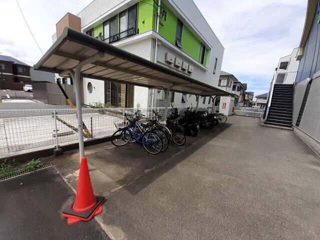 サープラス石塚Ｂの物件外観写真