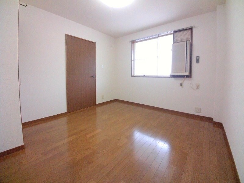 サープラス石塚Ｂの物件内観写真