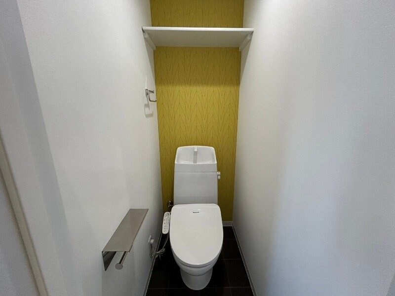 フィオレティーナ四日市の物件内観写真