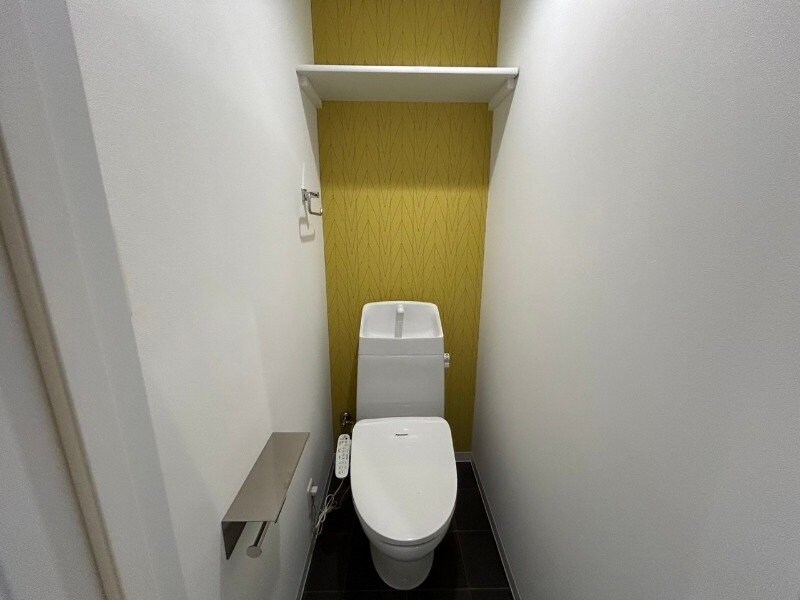 フィオレティーナ四日市の物件内観写真