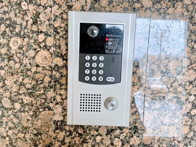 プロミネント四日市の物件外観写真