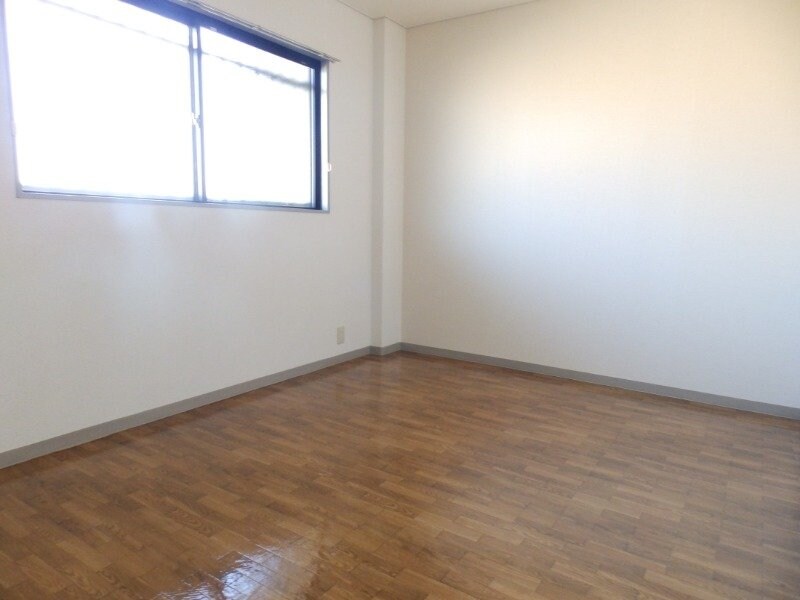 エレガントレーベンＢ棟の物件内観写真