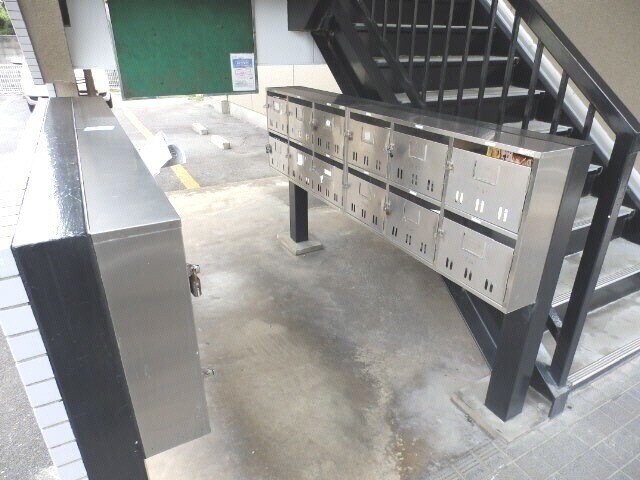 エレガントレーベンＢ棟の物件外観写真