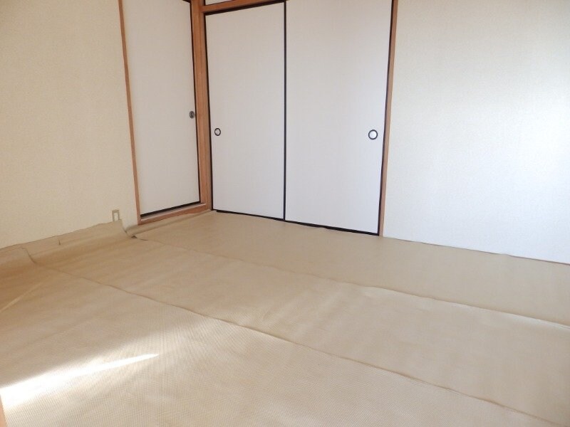 エレガントレーベンＢ棟の物件内観写真