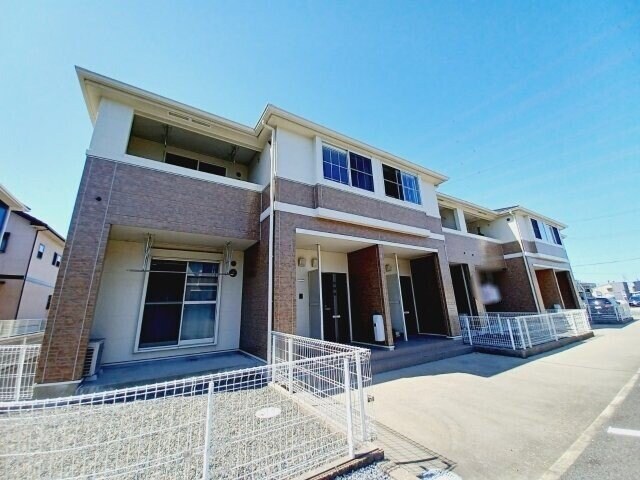 サンプレイスＭ　Ａ棟の物件外観写真