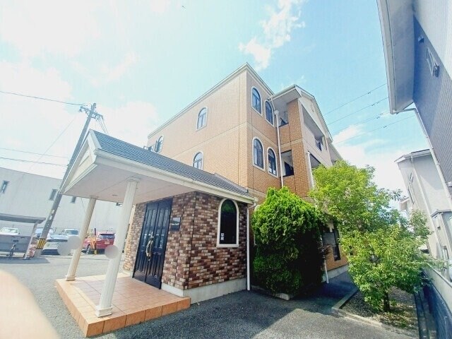 メゾン　ソルジェンテの物件外観写真