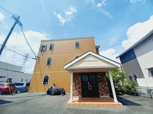 メゾン　ソルジェンテの物件外観写真