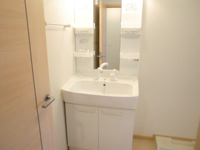 グランドゥスールⅠの物件内観写真