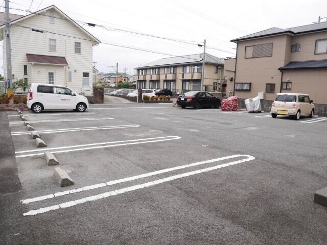 フォレストコートルイーズの物件外観写真