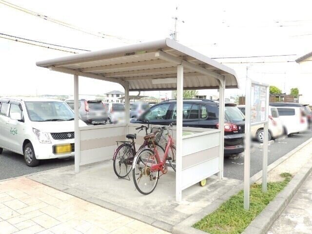 グランプレーヌＡの物件外観写真