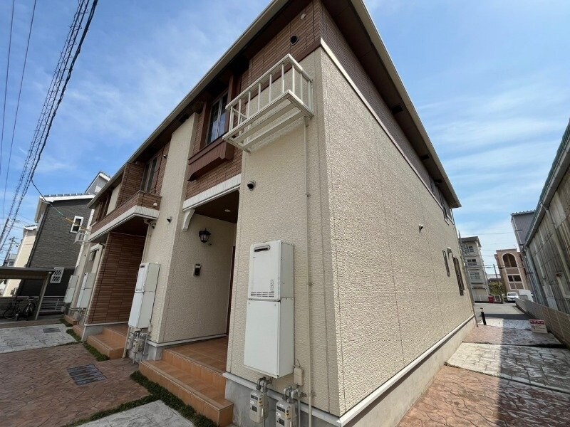 モダン・フリシュＢの物件外観写真