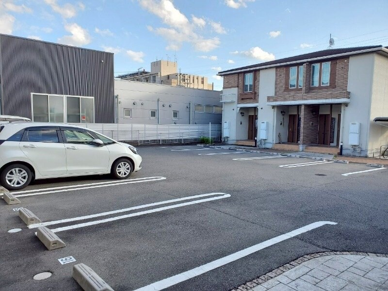 モダン・フリシュＢの物件外観写真