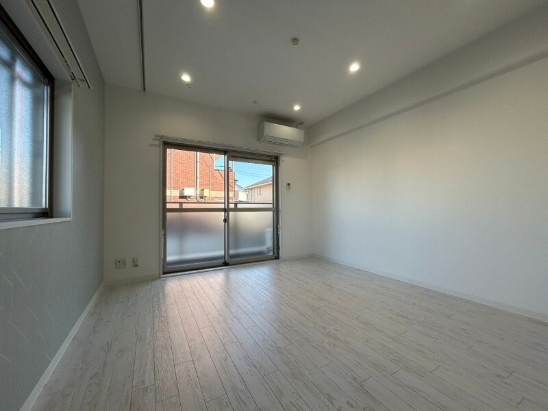 フィオレティーナ四日市の物件内観写真