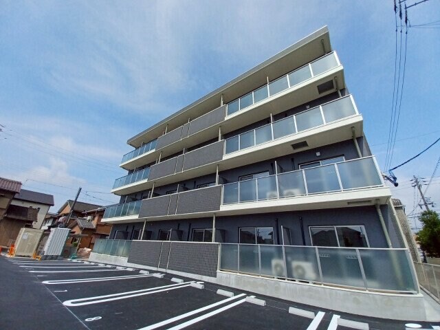 フィオレティーナ四日市の物件外観写真